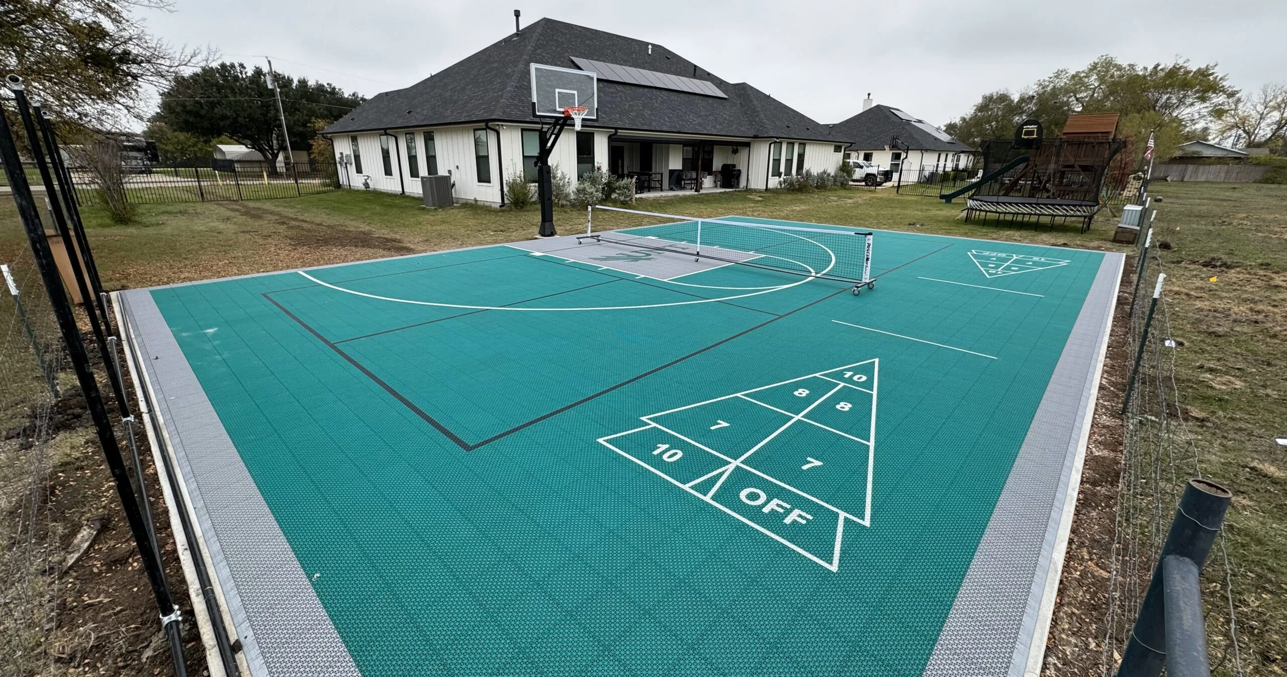 TGC Texas custom pickleball courts and putting greens in Dallas